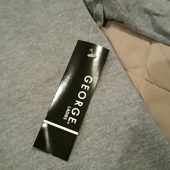 Sweater - Picture 2 of 5